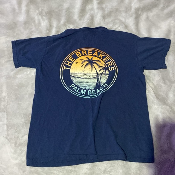 The Breakers palm beach medium men’s shirt. - Picture 2 of 5